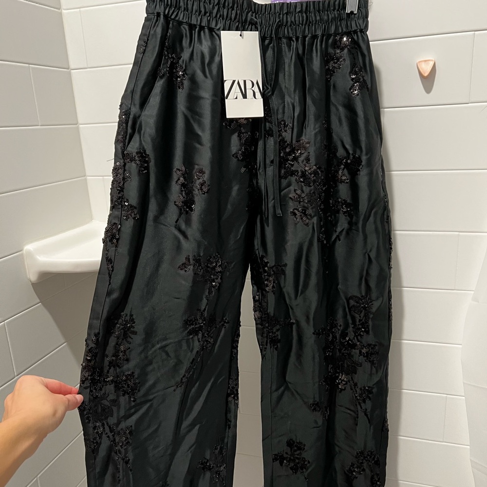 Zara Holiday pants